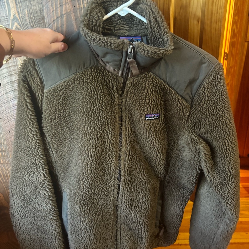 Womens Patagonia jacket - size medium